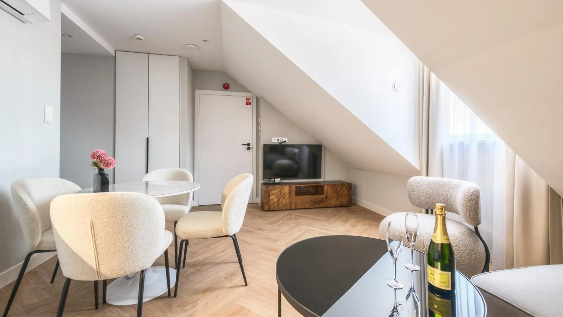 Retro Boutique By Northside Apartments Gdansk