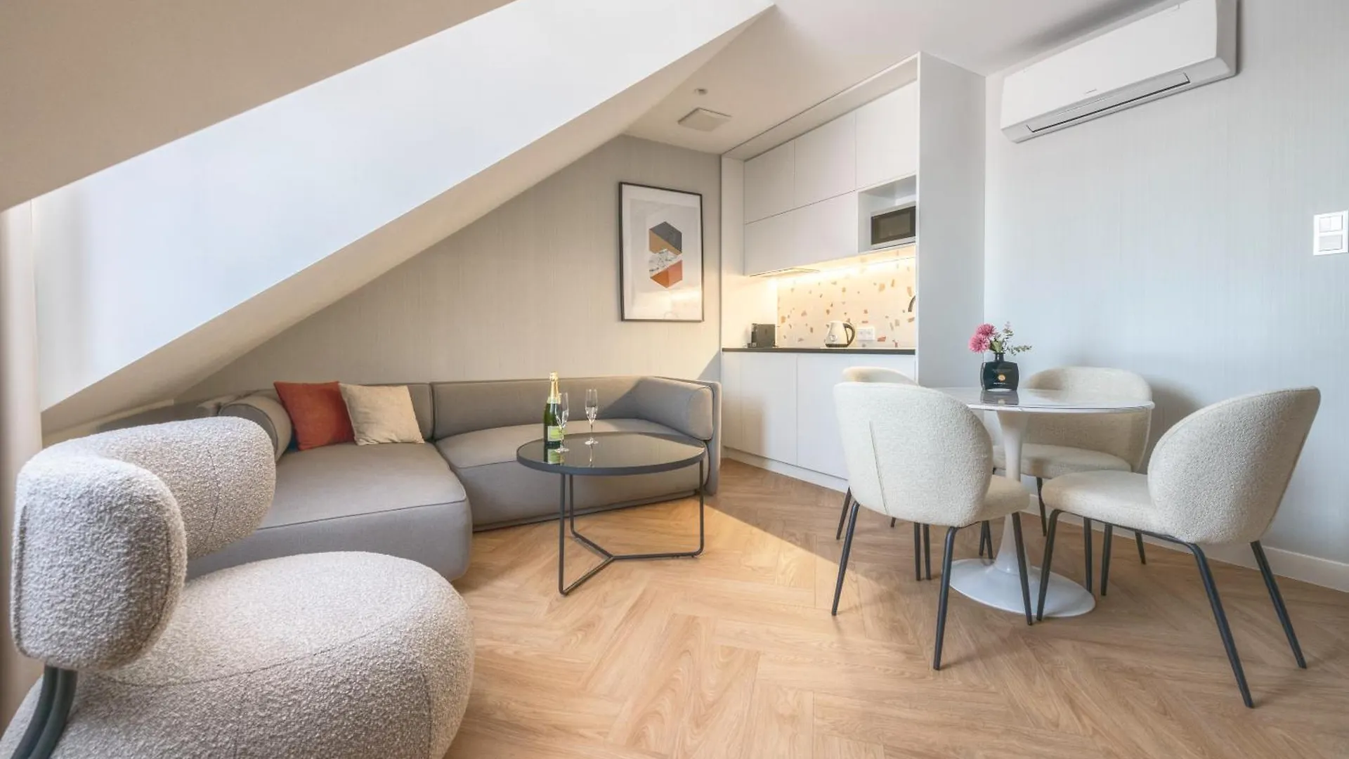 Retro Boutique By Northside Apartments Danzica Polonia