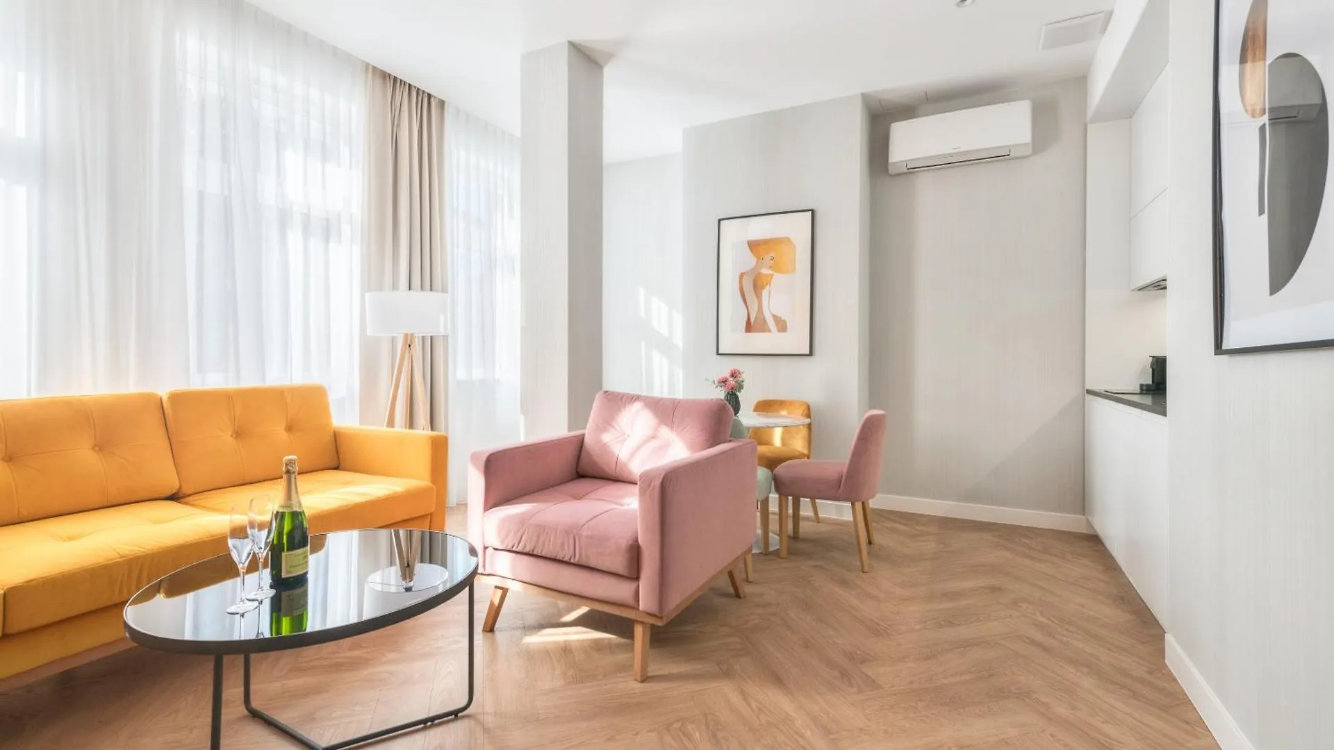 Retro Boutique By Northside Apartments Gdansk